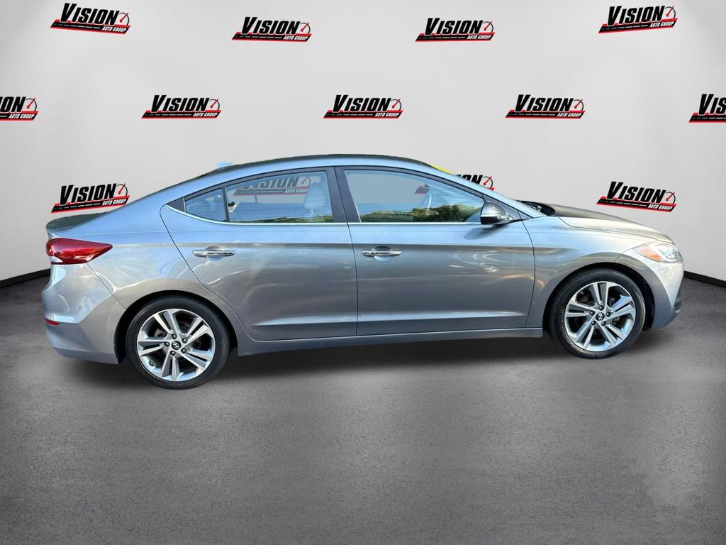 2017 Hyundai Elantra Limited photo 4
