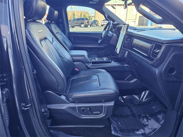 2022 Ford Expedition MAX Platinum photo 13