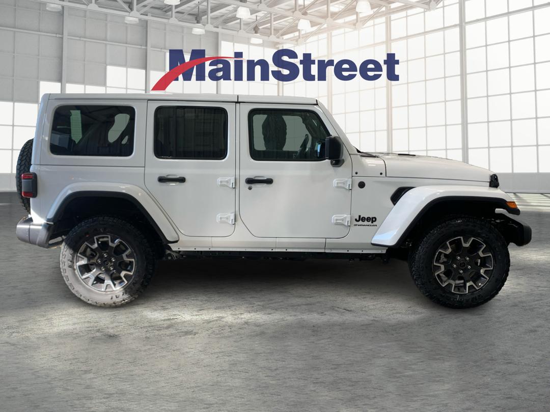 2025 Jeep Wrangler Sahara photo 4