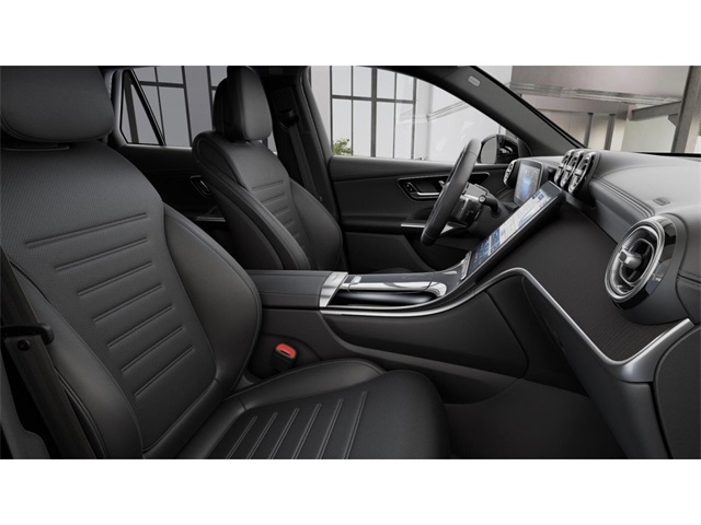 2026 Mercedes Benz GLC 300 4MATIC photo 4
