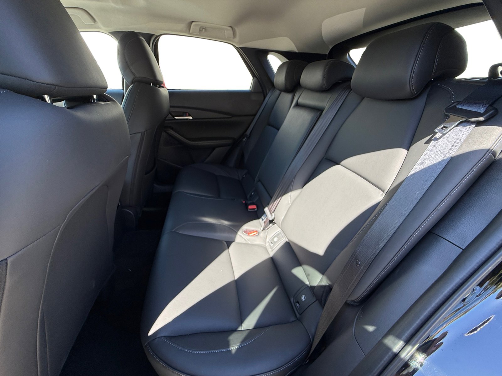 2025 Mazda CX-30 2.5 S Preferred photo 16