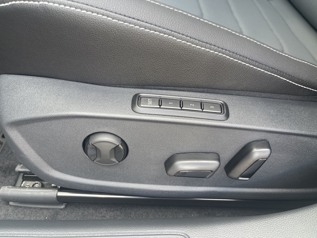 2025 Volkswagen Jetta 1.5T SEL photo 21