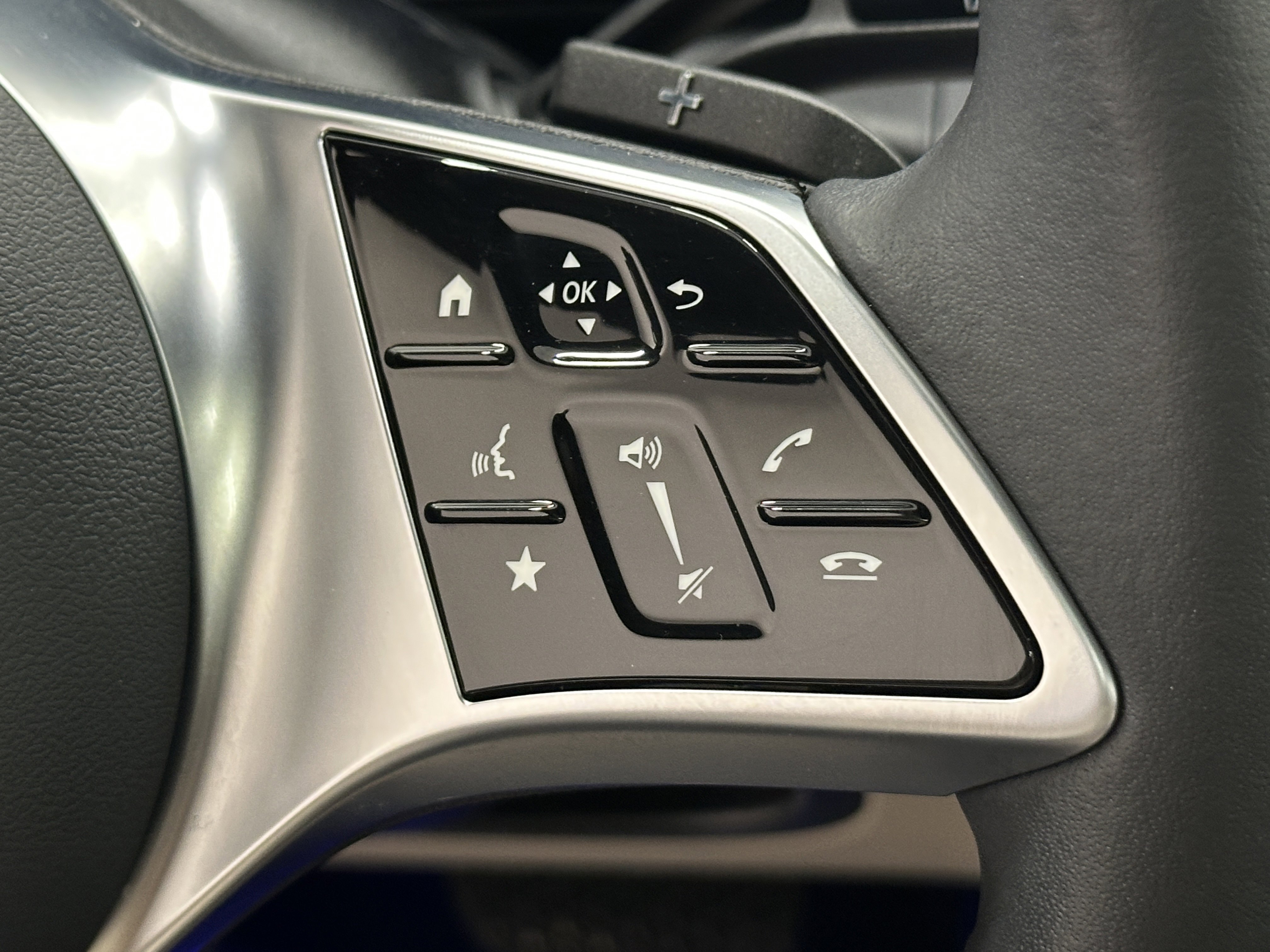 2024 Mercedes Benz GLC 300 photo 21
