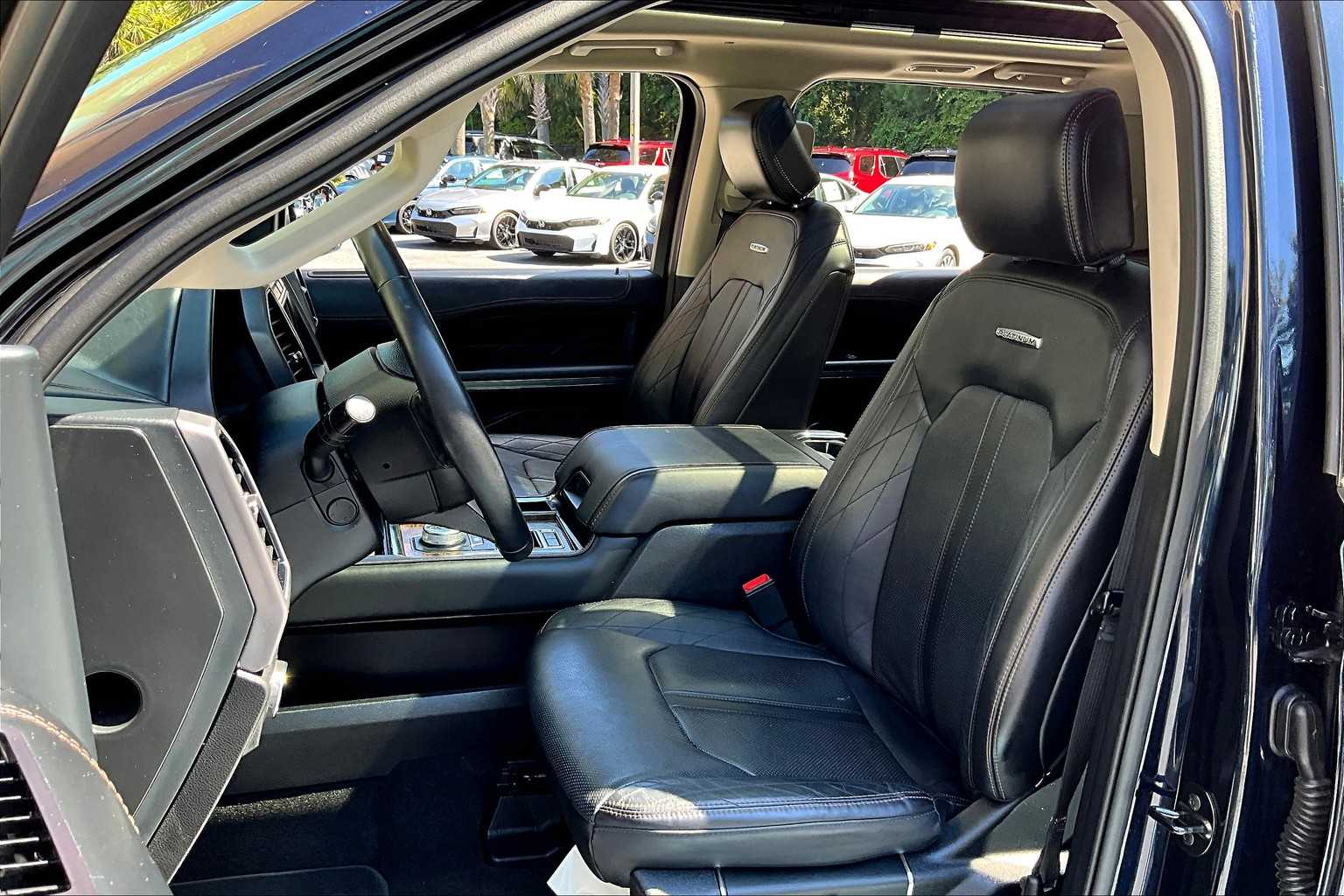 2021 Ford Expedition Platinum photo 4