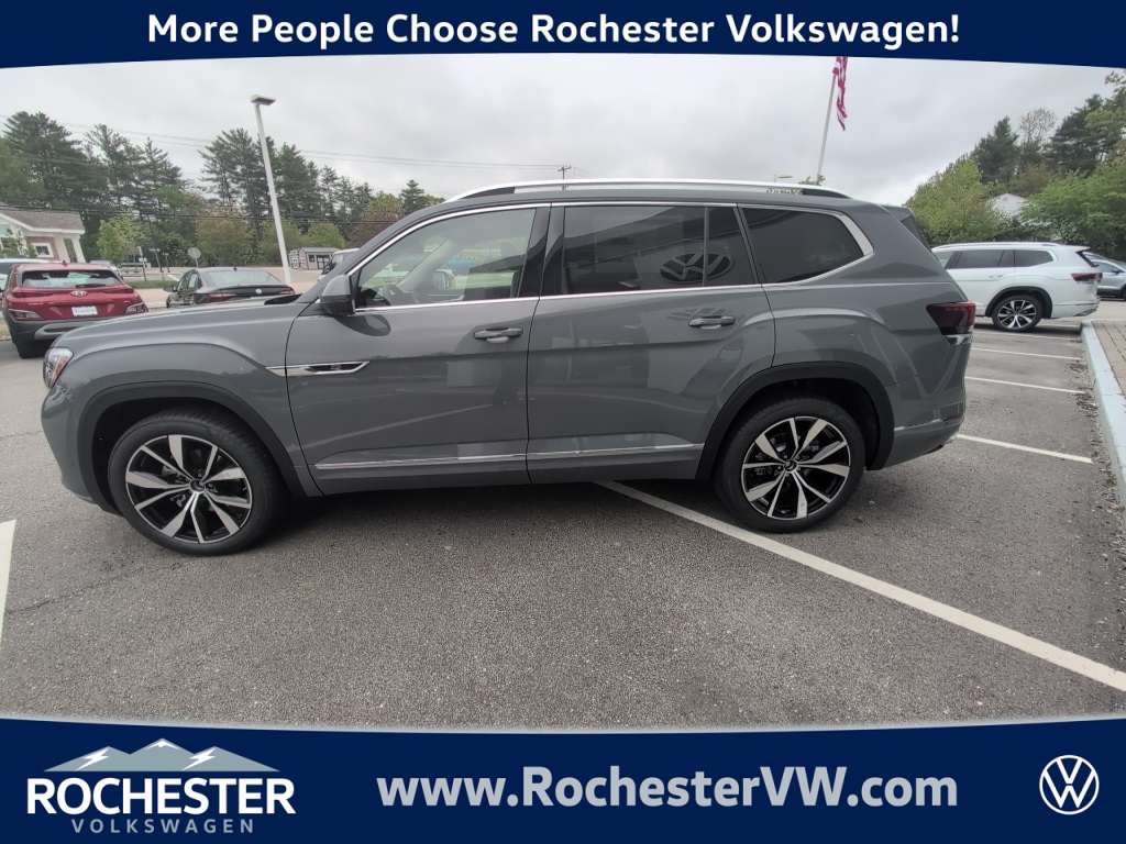 2025 Volkswagen Atlas SEL Premium R-Line photo 3