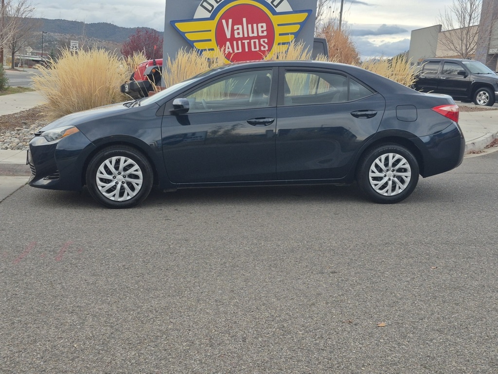 Used 2018 Toyota Corolla LE with VIN 2T1BURHE6JC074788 for sale in Durango, CO