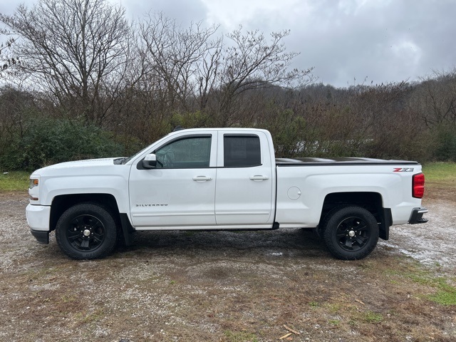 2018 Chevrolet Silverado 1500 LT photo 4