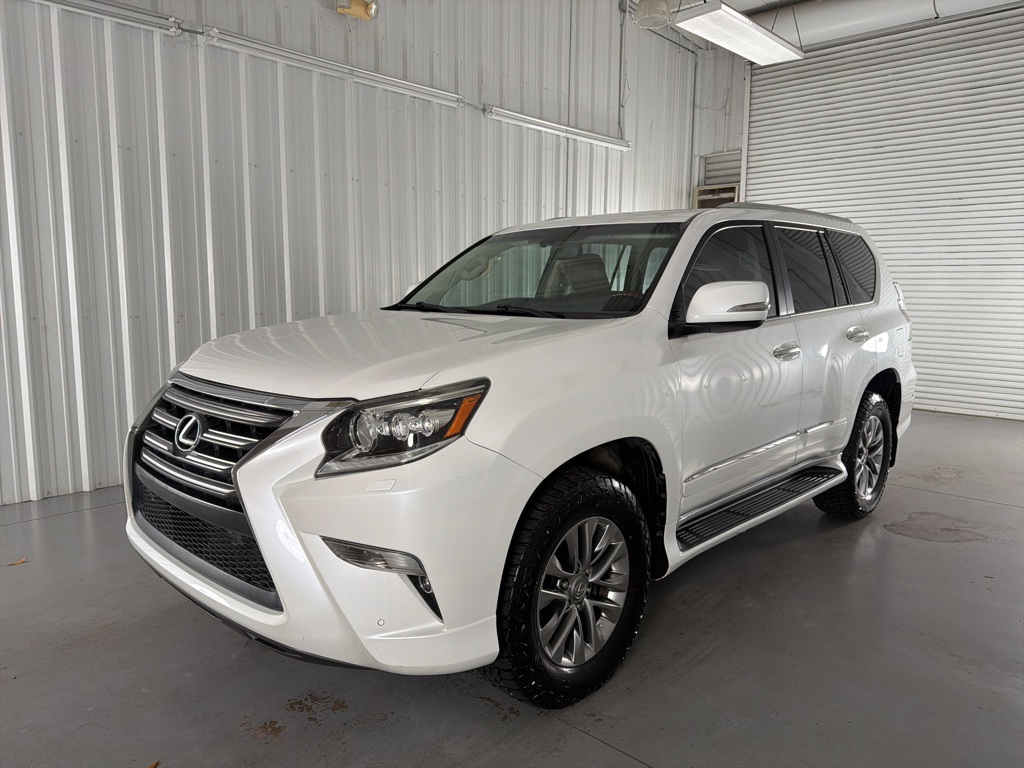 2016 Lexus GX 460 Luxury photo 2