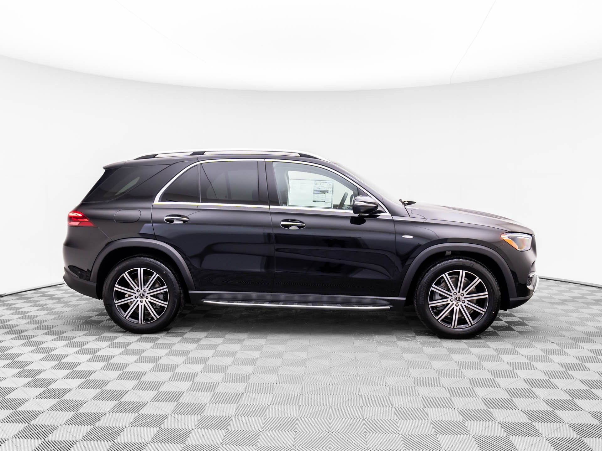 2025 Mercedes Benz GLE 450e 4MATIC photo 7
