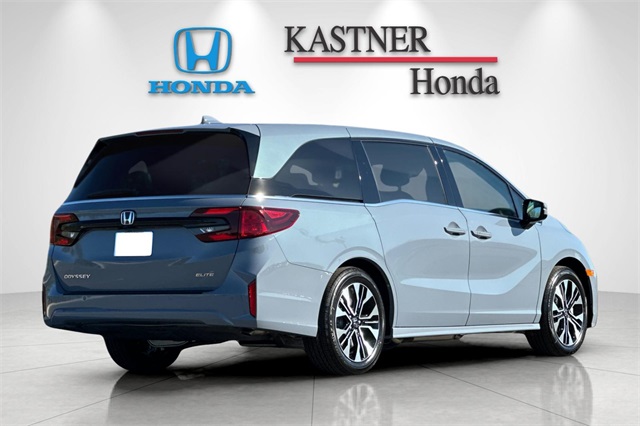 2026 Honda Odyssey Elite photo 3