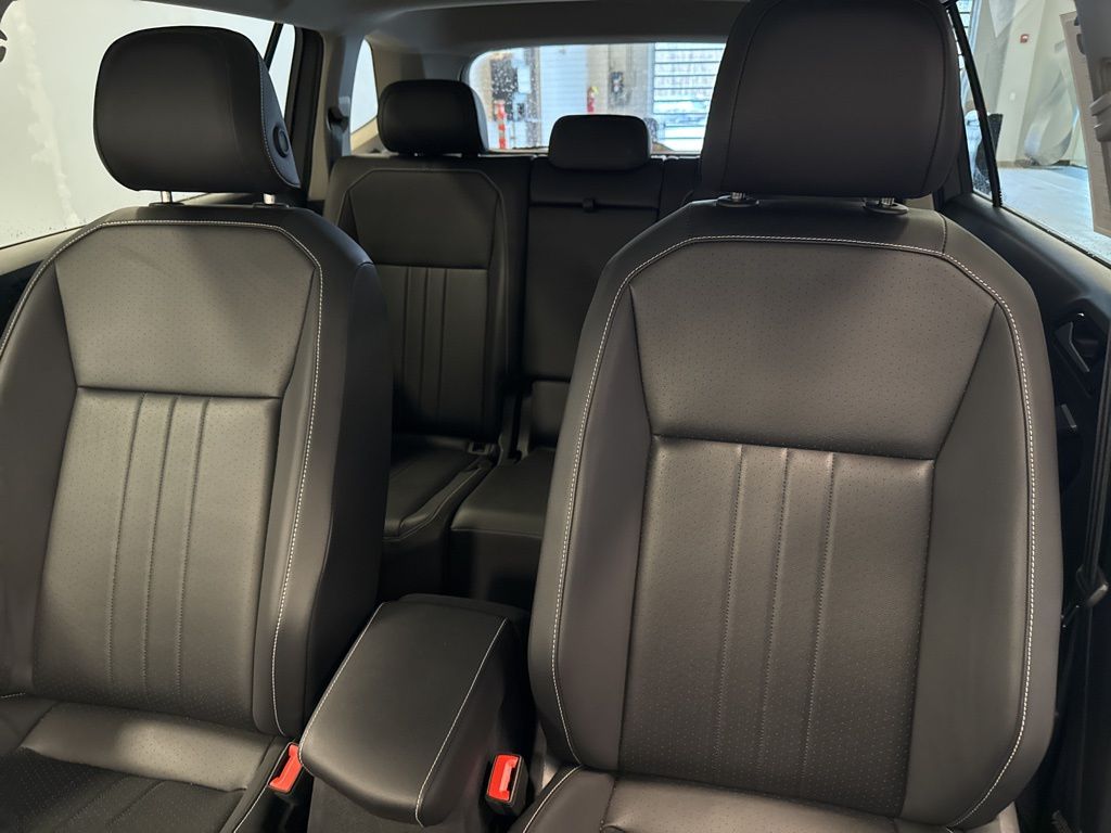 2024 Volkswagen Tiguan SE Wolfsburg Edition photo 15