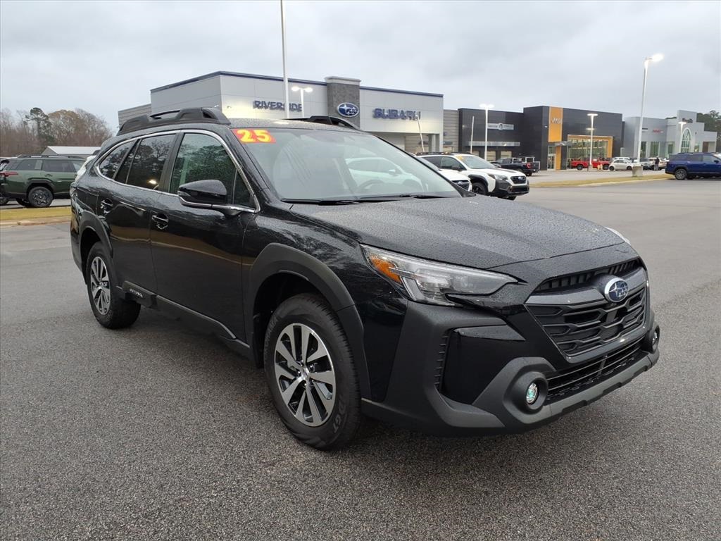 2025 Subaru Outback Premium's photo