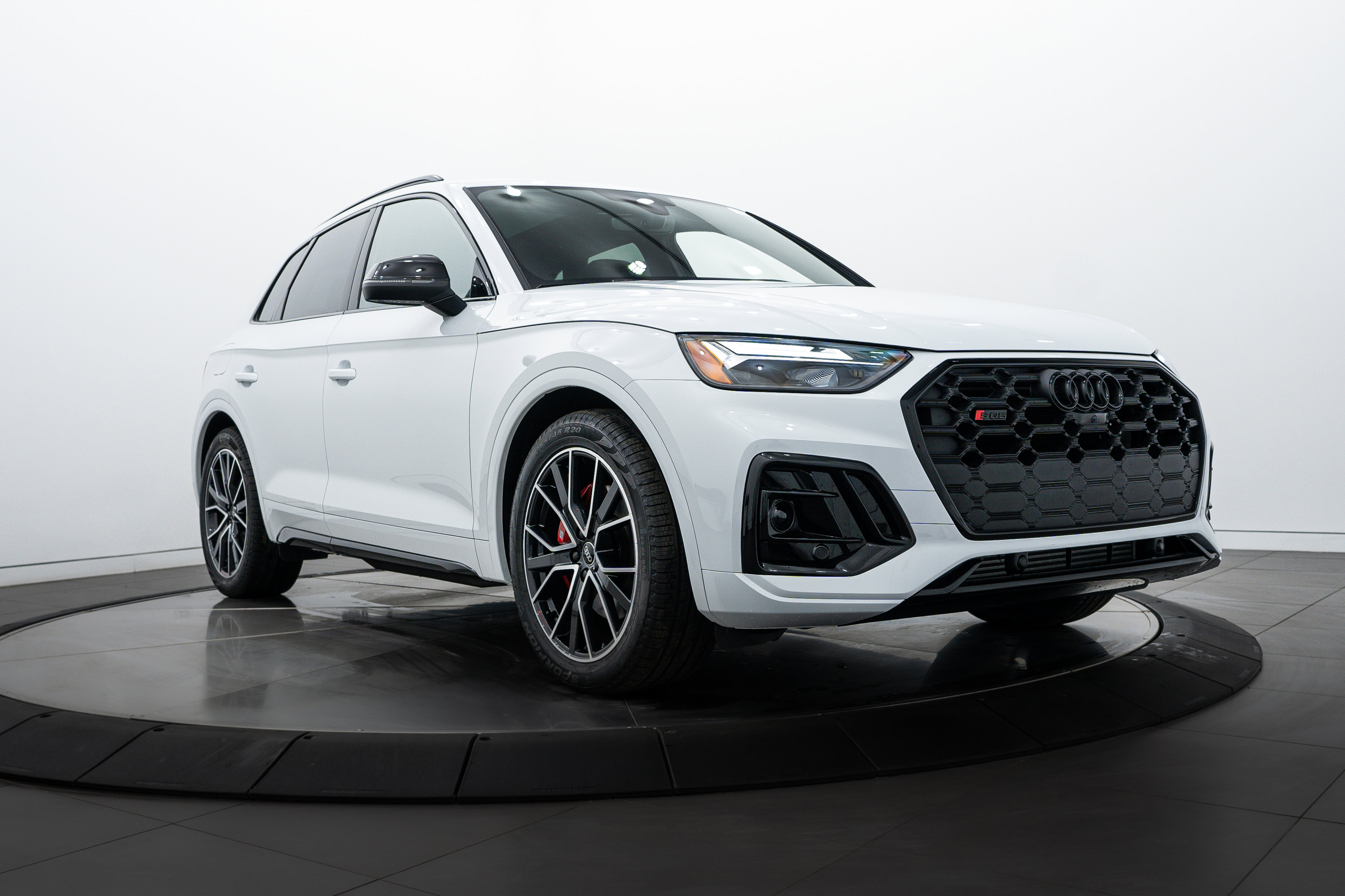 New 2025 Glacier White Audi Premium Plus image 1