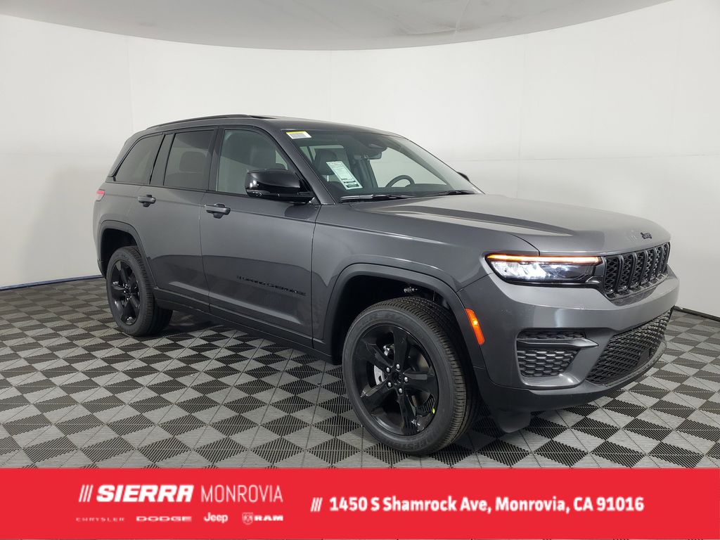 2025 Jeep Grand Cherokee Altitude's photo