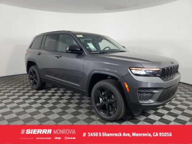 2025 Jeep Grand Cherokee Altitude's photo