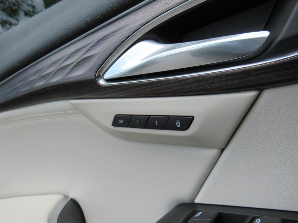 2022 Buick Envision Avenir photo 27