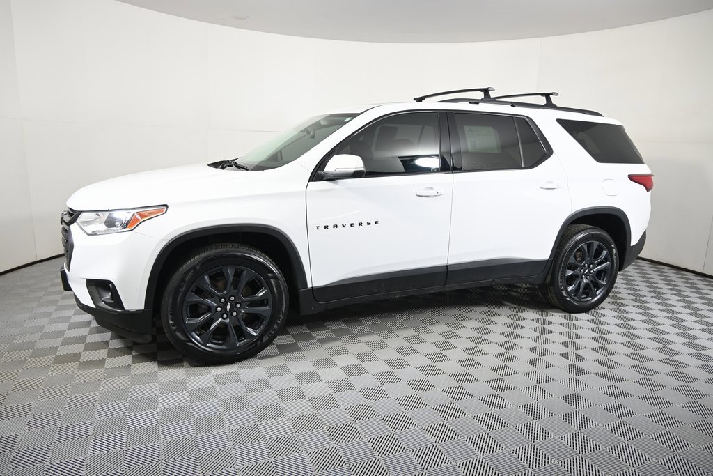 2021 Chevrolet Traverse RS photo 2