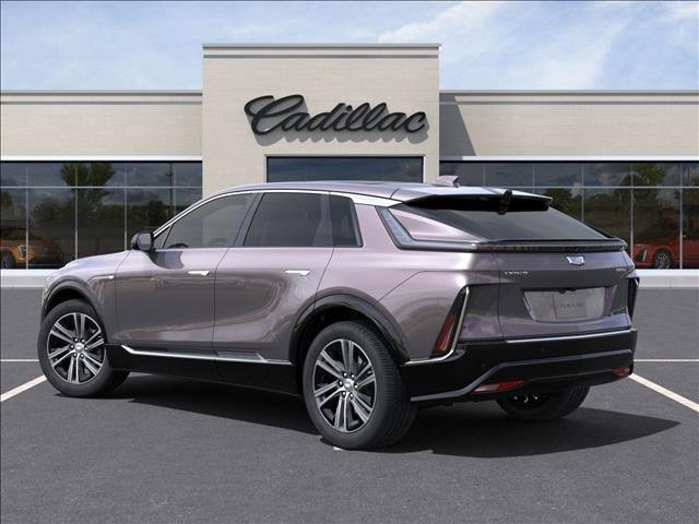 2025 Cadillac Lyriq Luxury photo 2