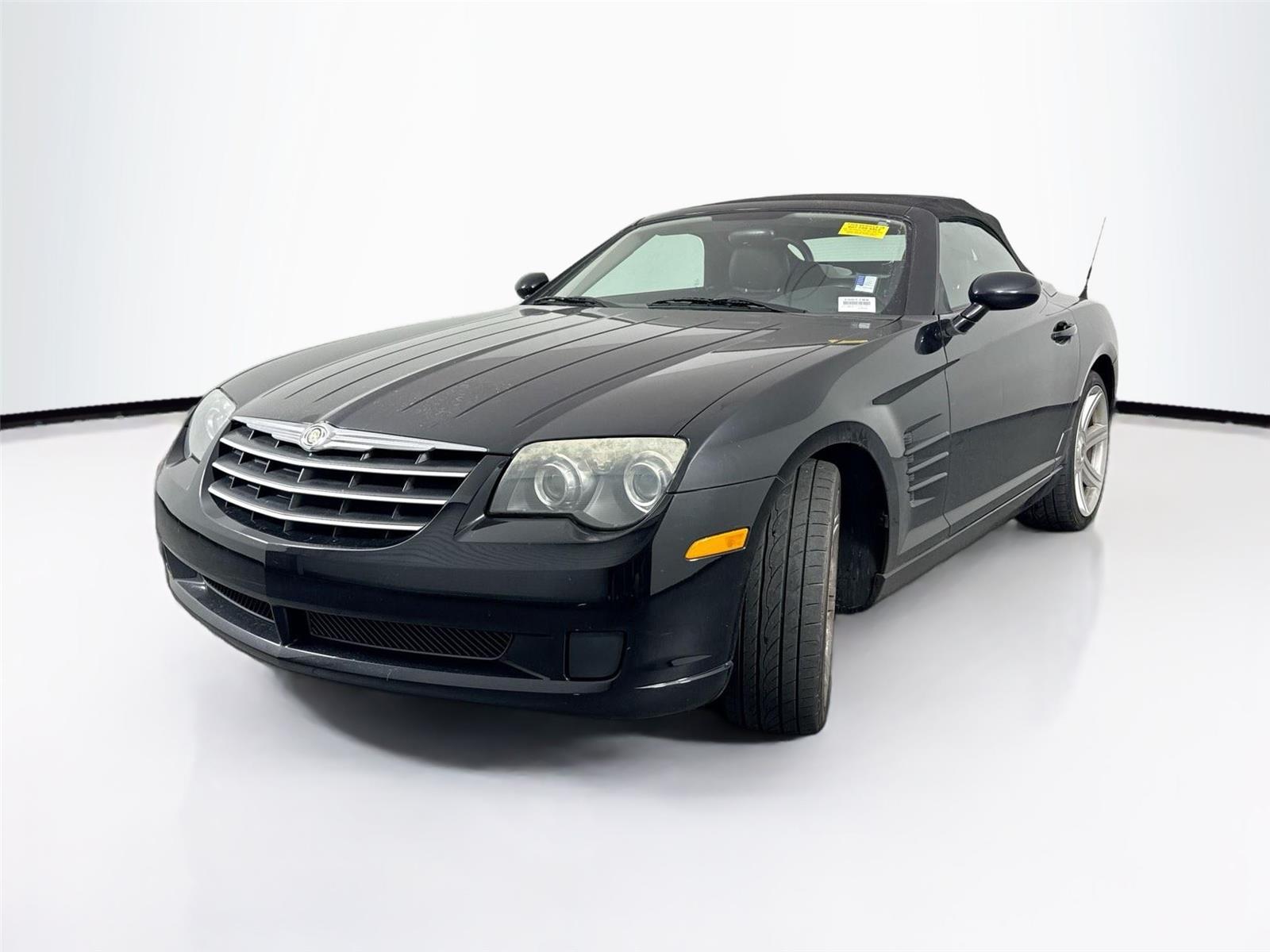 2005 Chrysler Crossfire photo 2