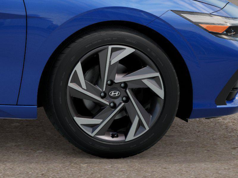 2025 Hyundai Elantra SEL Convenience photo 4