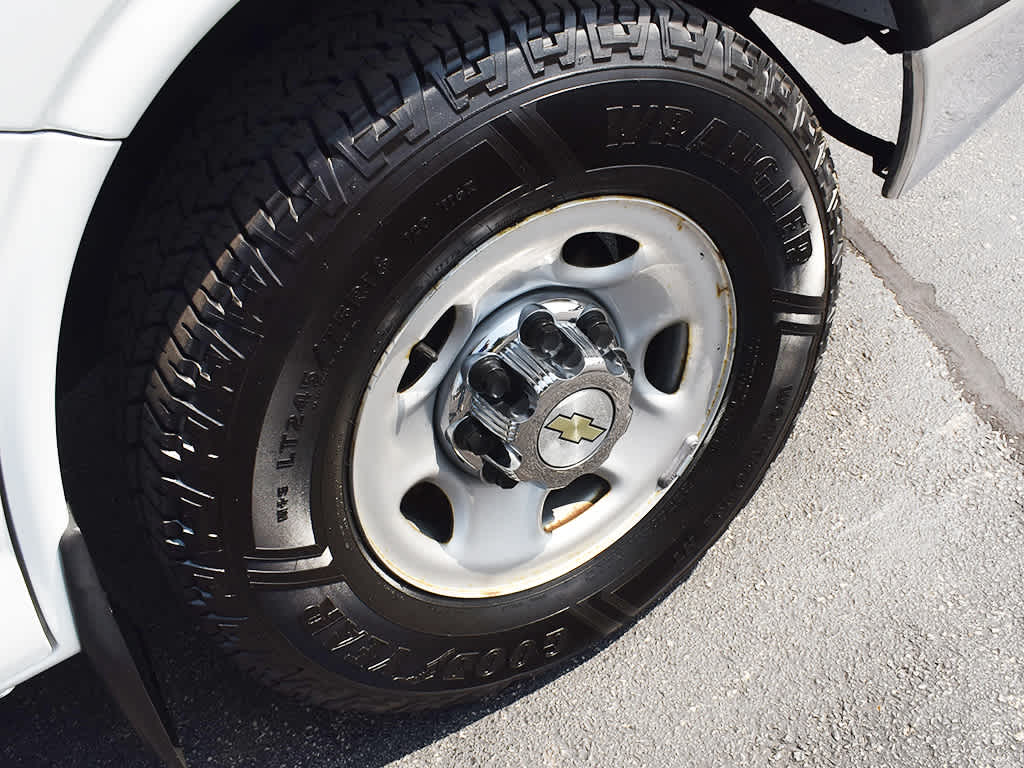 2014 Chevrolet Express 2500 LT photo 7