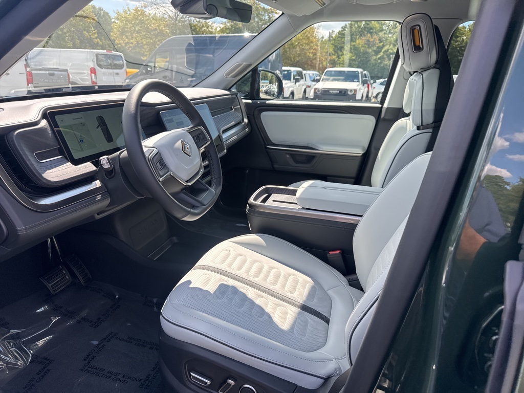 2025 Rivian R1S Adventure photo 3