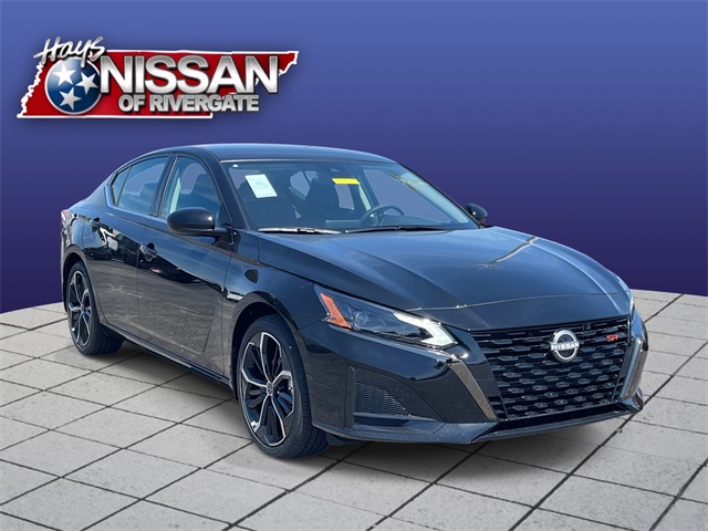 2025 Nissan Altima SR's photo