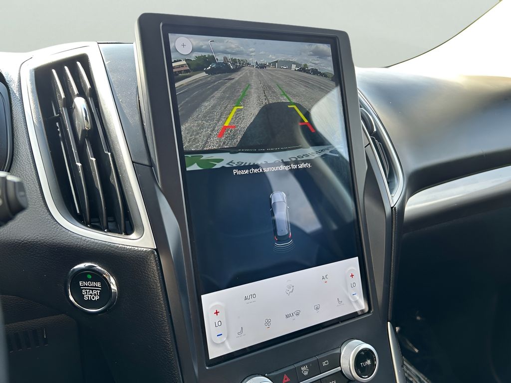 2023 Ford Edge SEL photo 15
