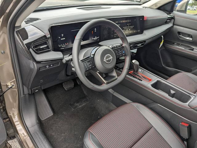 2025 Nissan Kicks SR photo 17