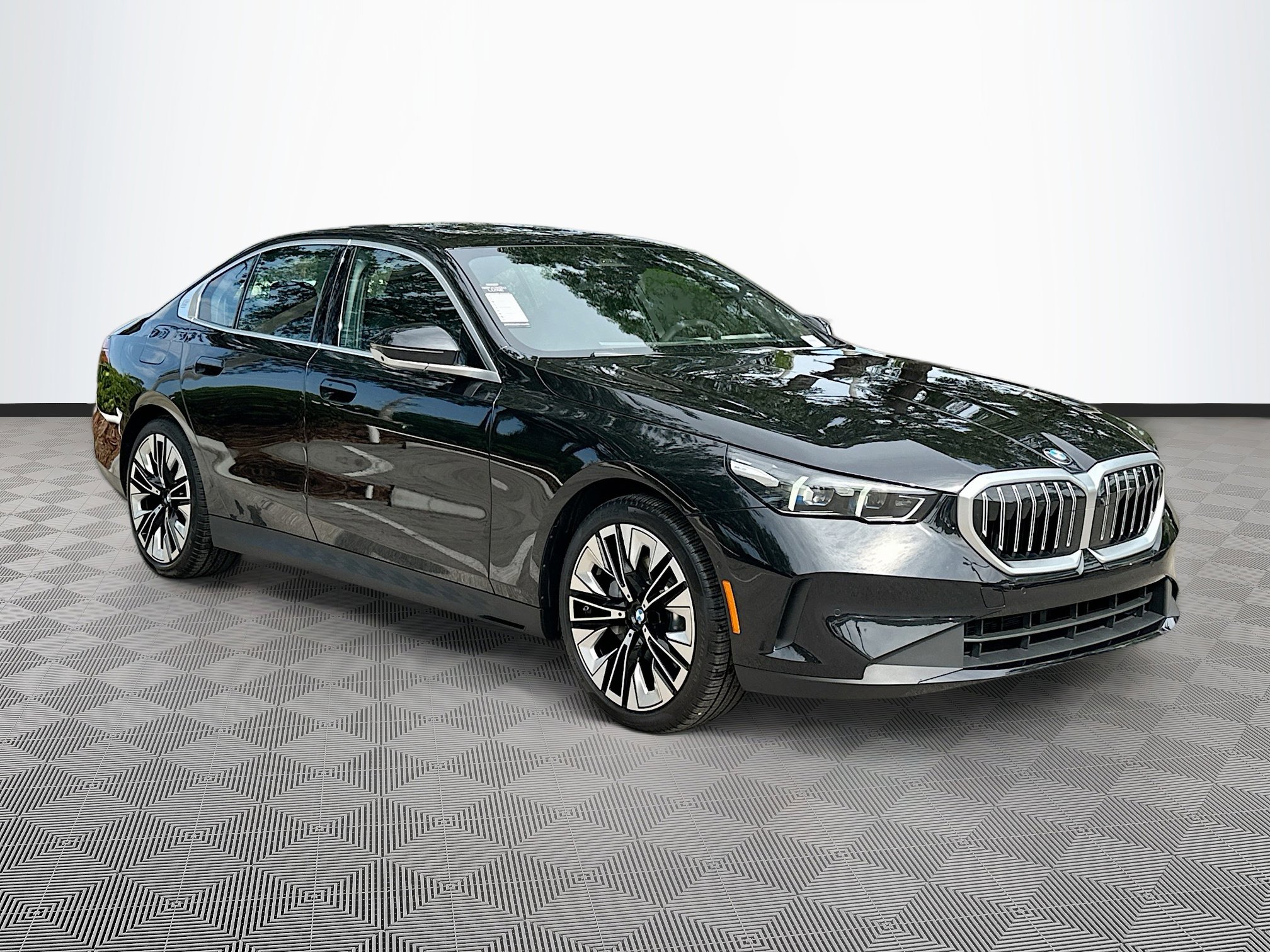 2025 BMW 5 Series 530i's photo