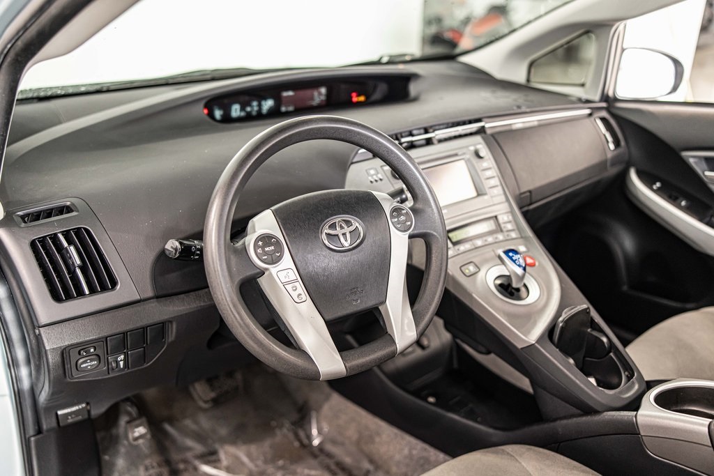 2015 TOYOTA PRIUS - Image 19