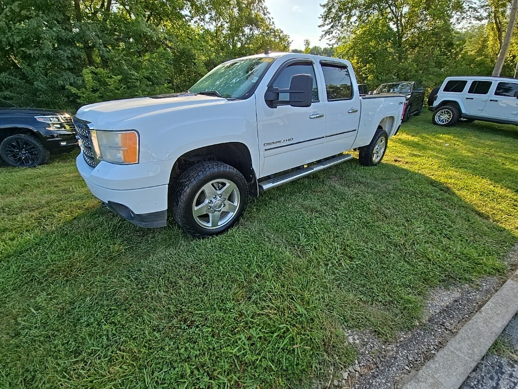 Used 2014 GMC Sierra 2500 Denali HD Denali with VIN 1GT125E86EF130024 for sale in Kansas City