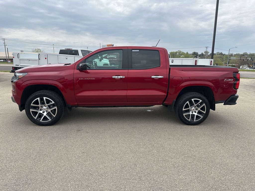 2023 Chevrolet Colorado Z71 photo 6