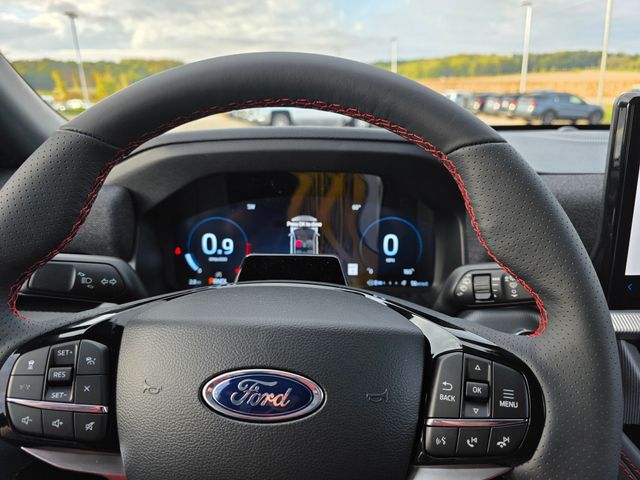 2025 Ford Explorer ST-Line photo 13
