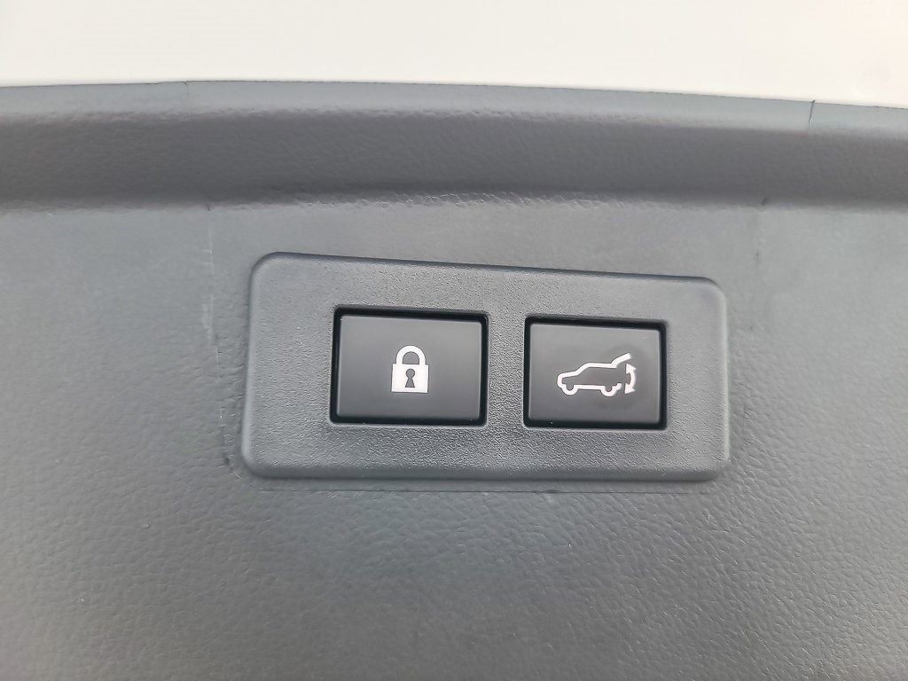 2025 SUBARU OUTBACK - Image 18