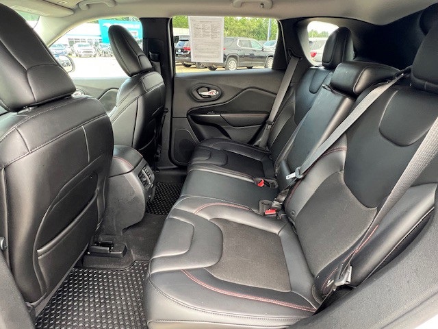 2019 Jeep Cherokee Trailhawk photo 11