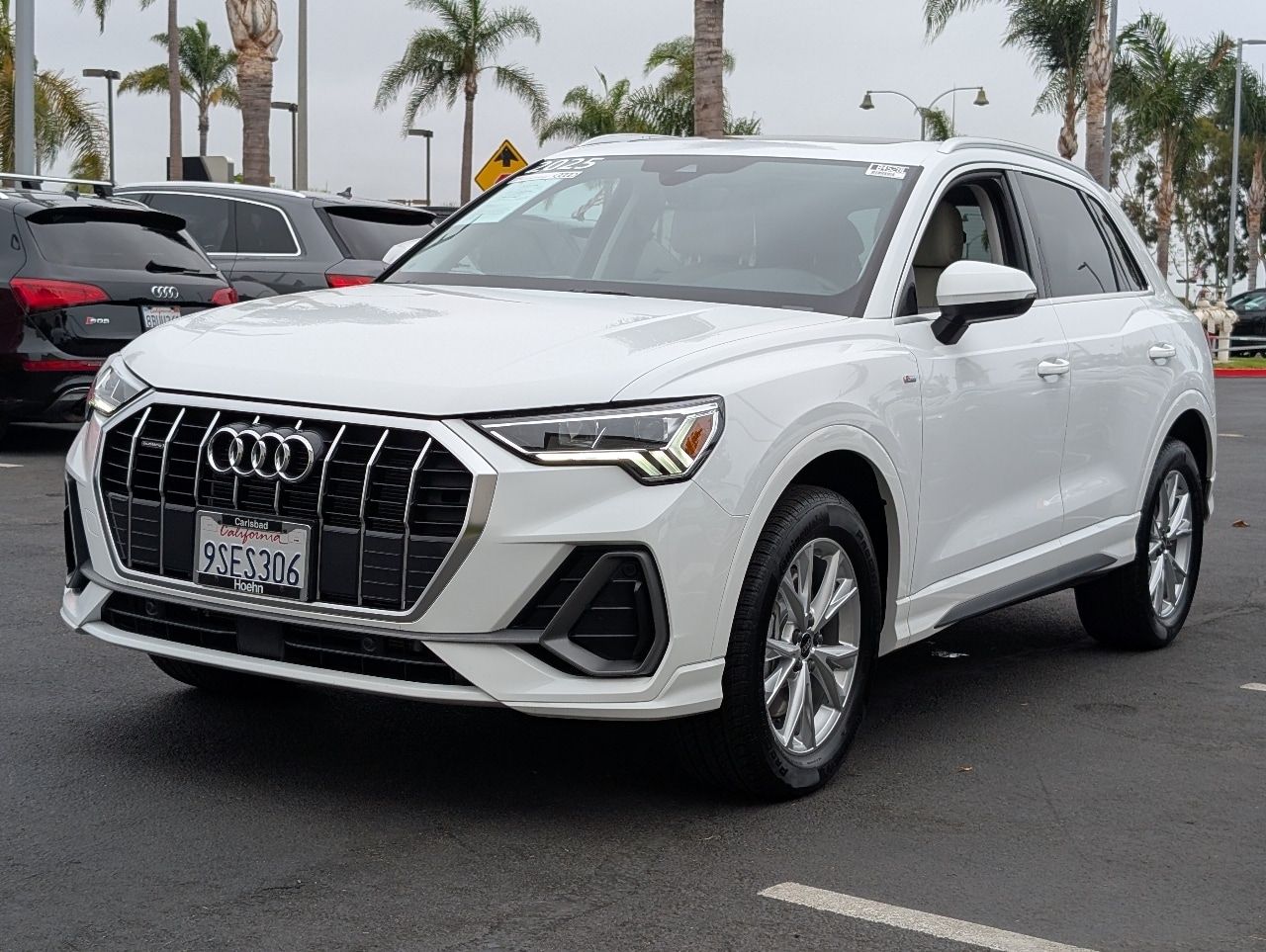2025 Audi Q3 S line Premium photo 3