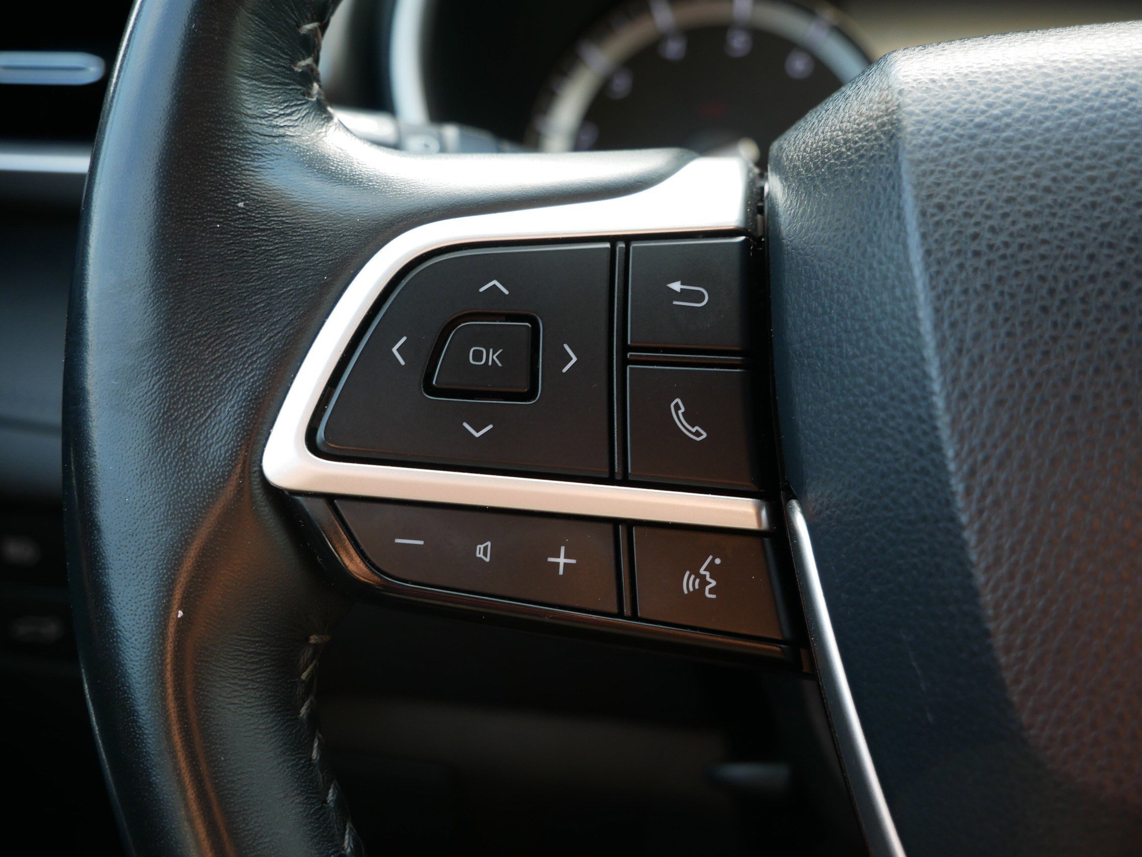 2022 Toyota Highlander XLE photo 28