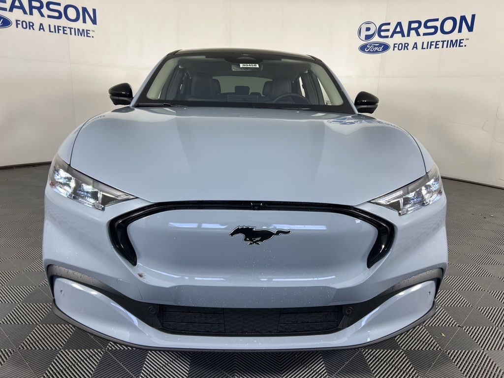 2025 Ford Mustang Mach-E Premium photo 2