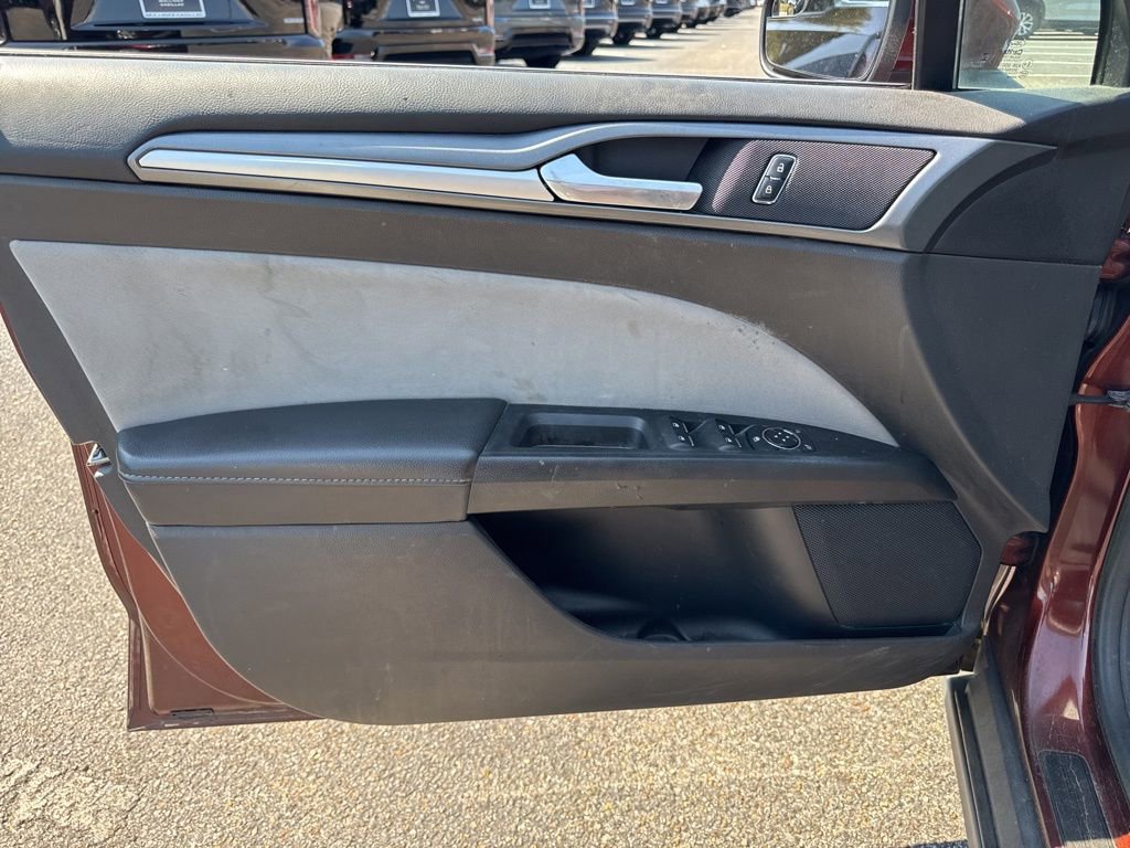 2015 Ford Fusion S photo 8