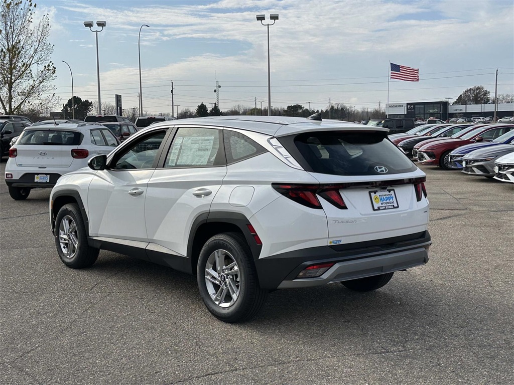 Used 2025 Hyundai Tucson SE with VIN 3KMJACDEXSE009207 for sale in Rochester, Minnesota