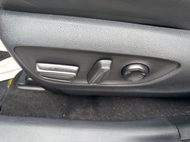 2021 Toyota RAV4 XLE Premium photo 26