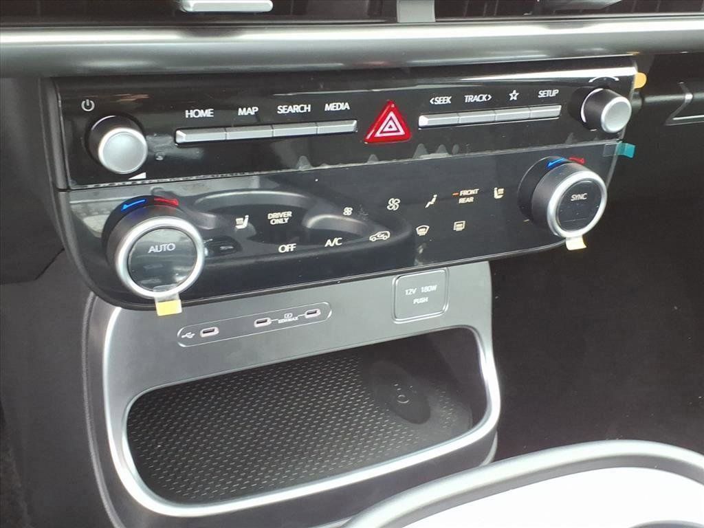 2026 Hyundai Ioniq SE photo 4