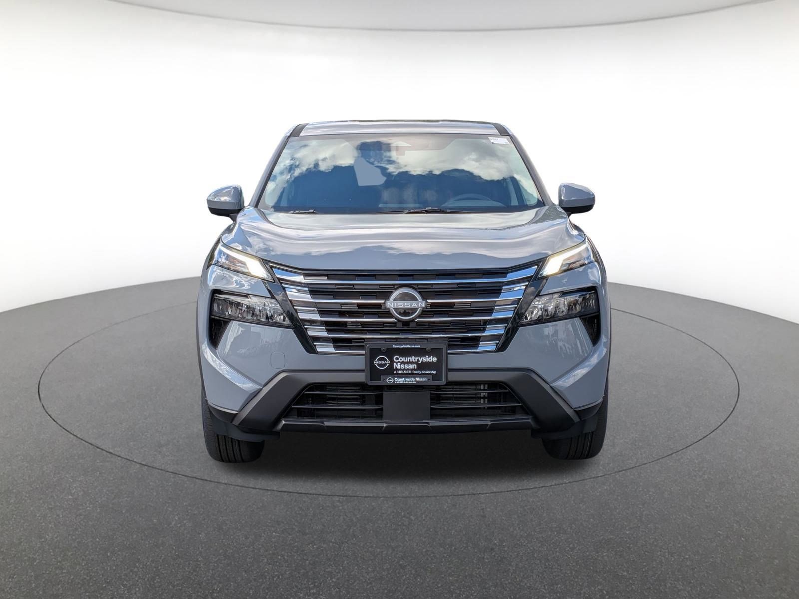 2026 Nissan Rogue SV photo 2