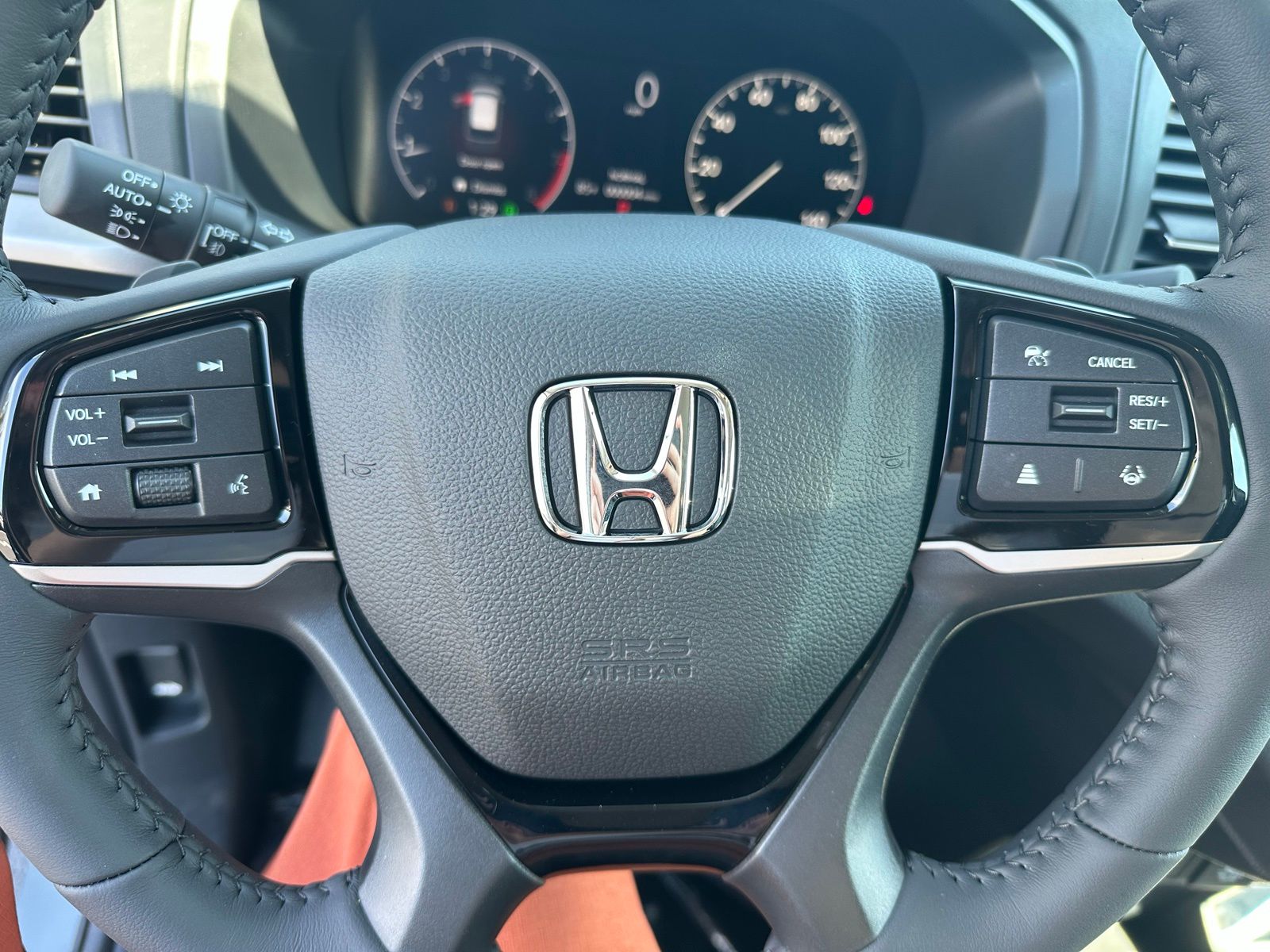 2026 Honda Odyssey Touring photo 12