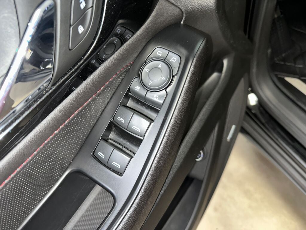 2022 Chevrolet Traverse RS photo 4