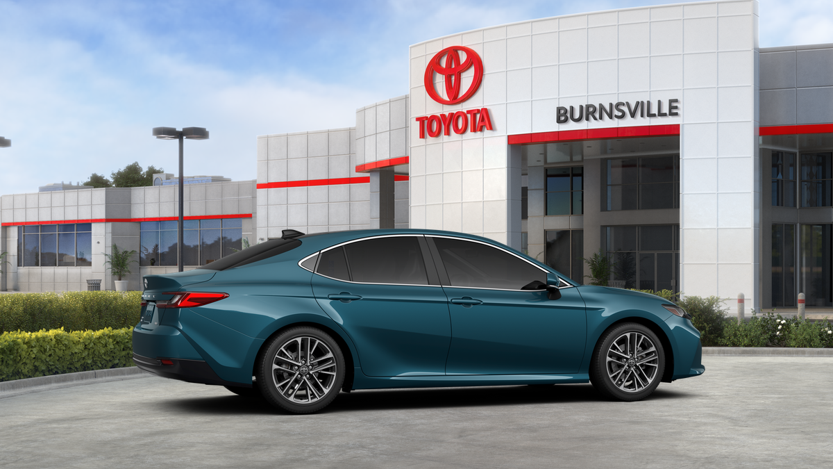 2025 Toyota Camry XLE photo 10