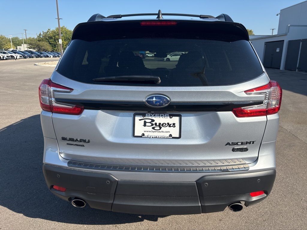 2025 Subaru Ascent Onyx Edition Touring photo 3