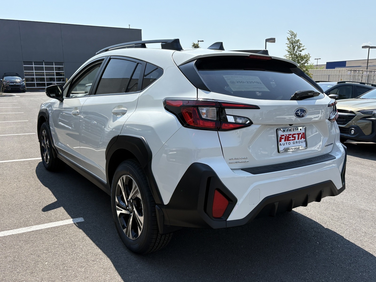 New 2025 CRYSTAL WHITE PEARL Subaru Premium image 31