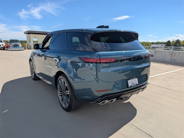 2025 Land Rover Range Rover Sport SE photo 4